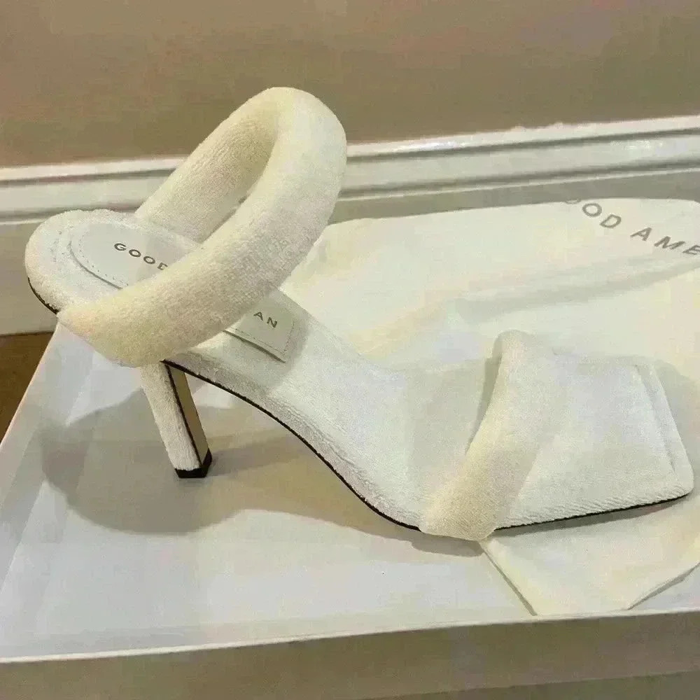 Good American sandal Terry cloth white made in Spain stiletto‎ heels. 8.5 New